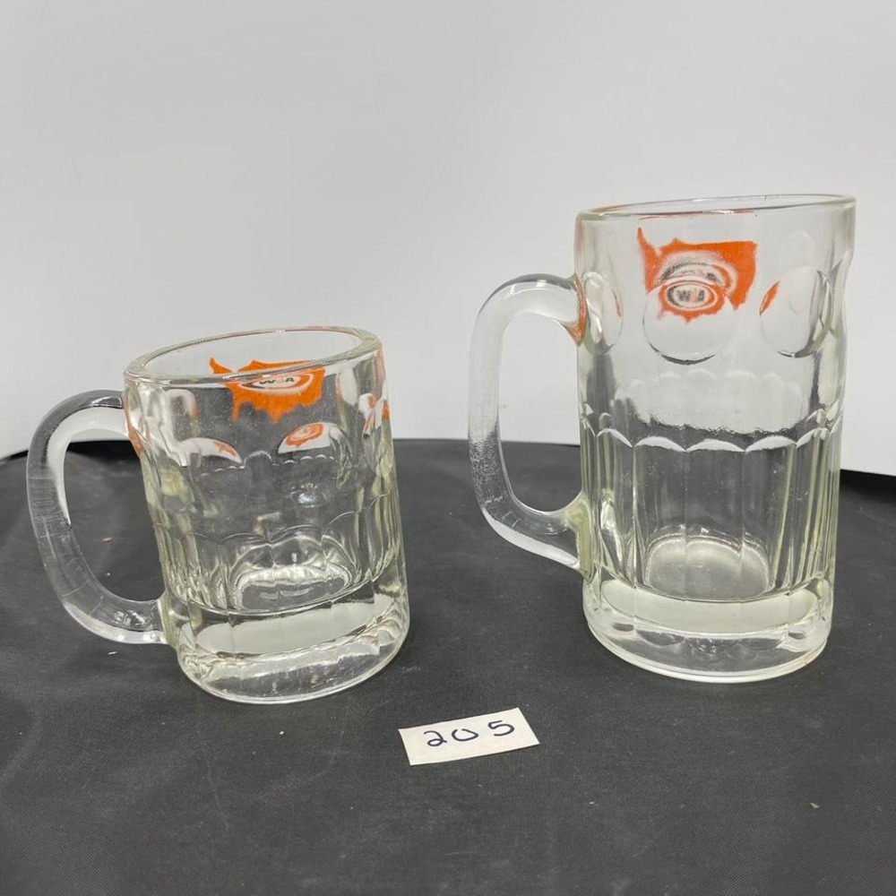 Lot of 2 Vintage A & W Root beer Mugs 4.25" & 5.75" - Picture 3 of 7
